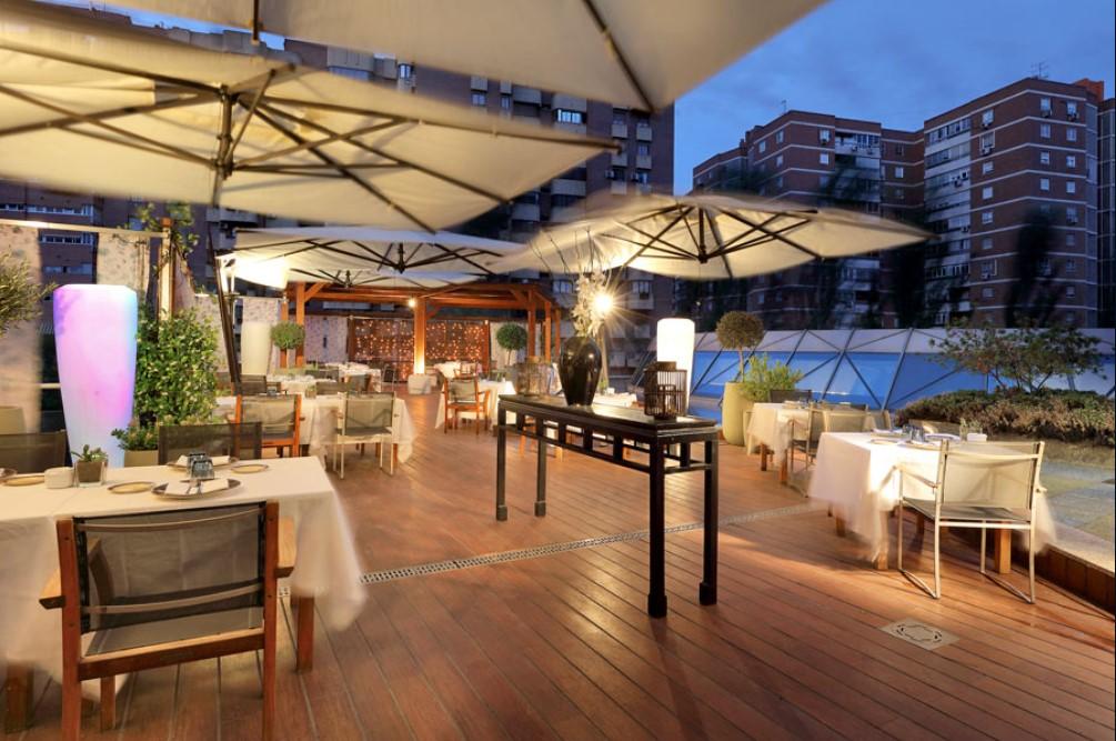Eurostars Suites Mirasierra Madrid Exterior foto The restaurant