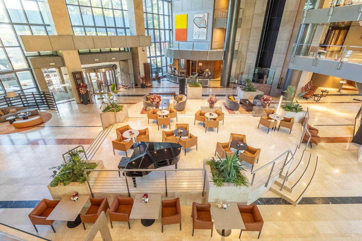 Eurostars Suites Mirasierra Madrid Exterior foto Lobby