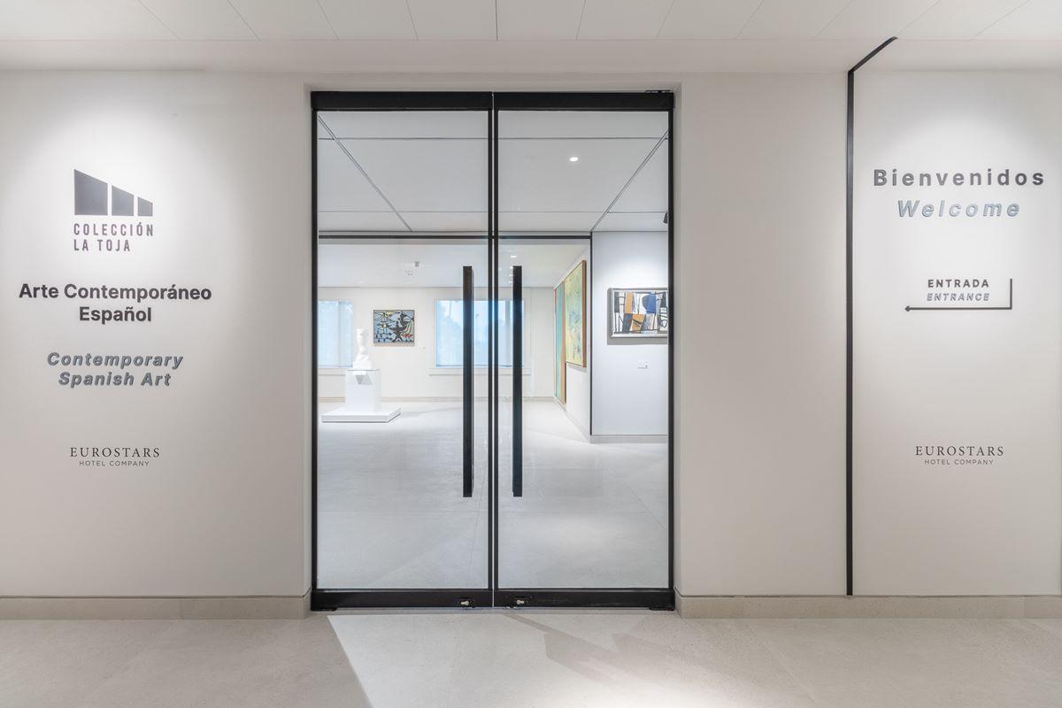 Eurostars Suites Mirasierra Madrid Exterior foto Entrance to the museum