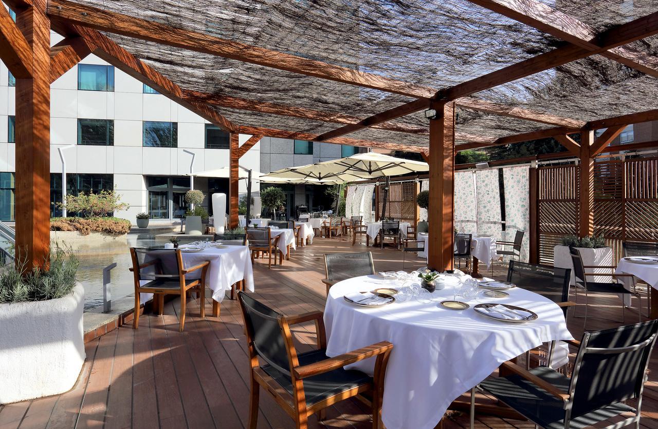 Eurostars Suites Mirasierra Madrid Exterior foto Restaurant